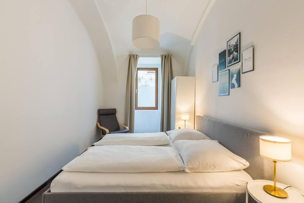 Free Parking I 500 Mbit Wifi I Kingsize Bed Apartment Wina Bagian luar foto