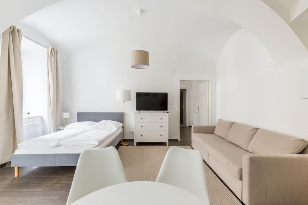 Free Parking I 500 Mbit Wifi I Kingsize Bed Apartment Wina Bagian luar foto